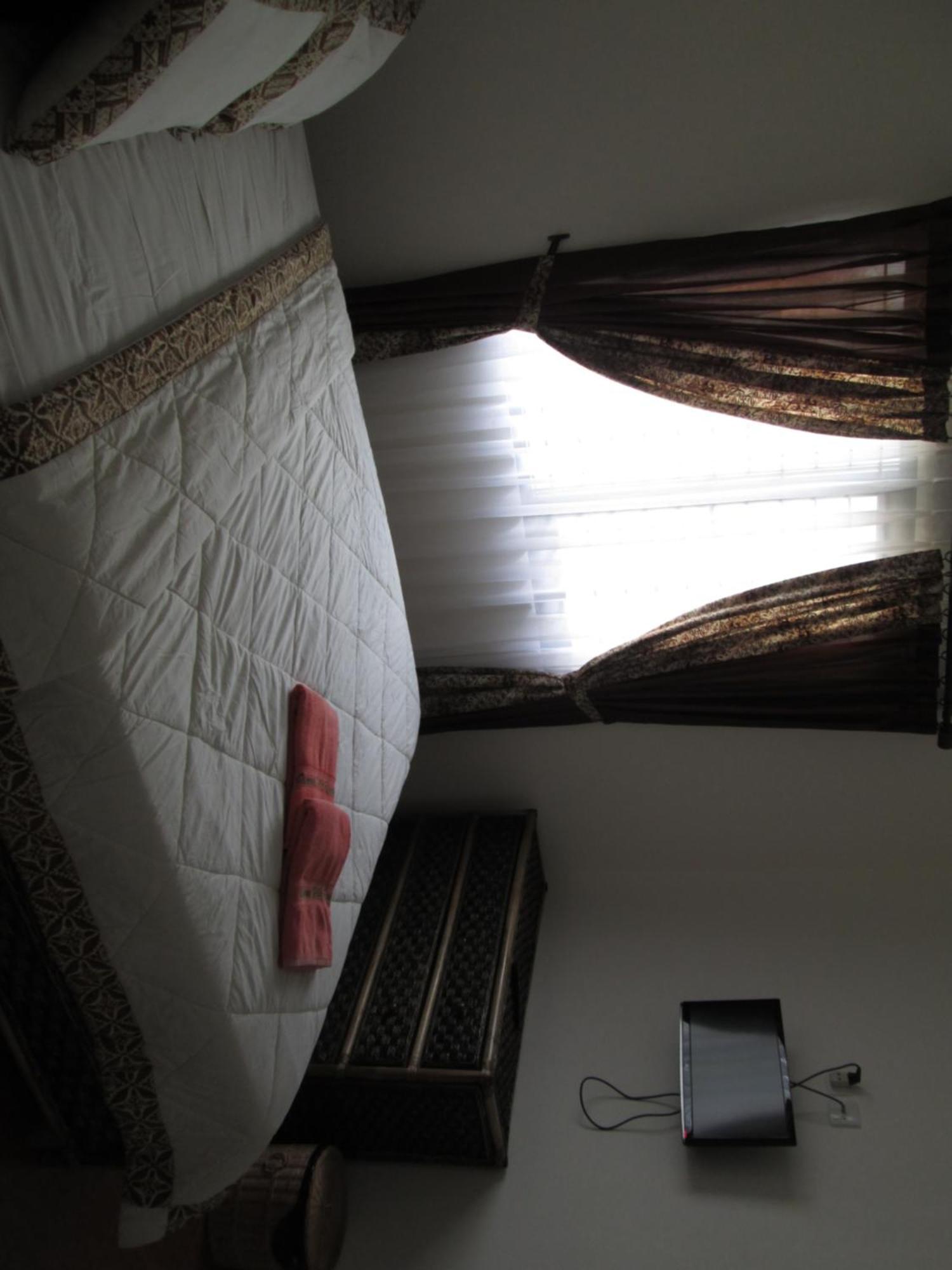 Osmond Villa Resort Lembang Exterior photo